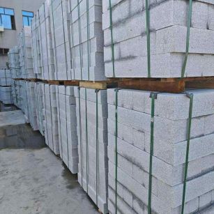 梅州芝麻白路牙石，路侧石