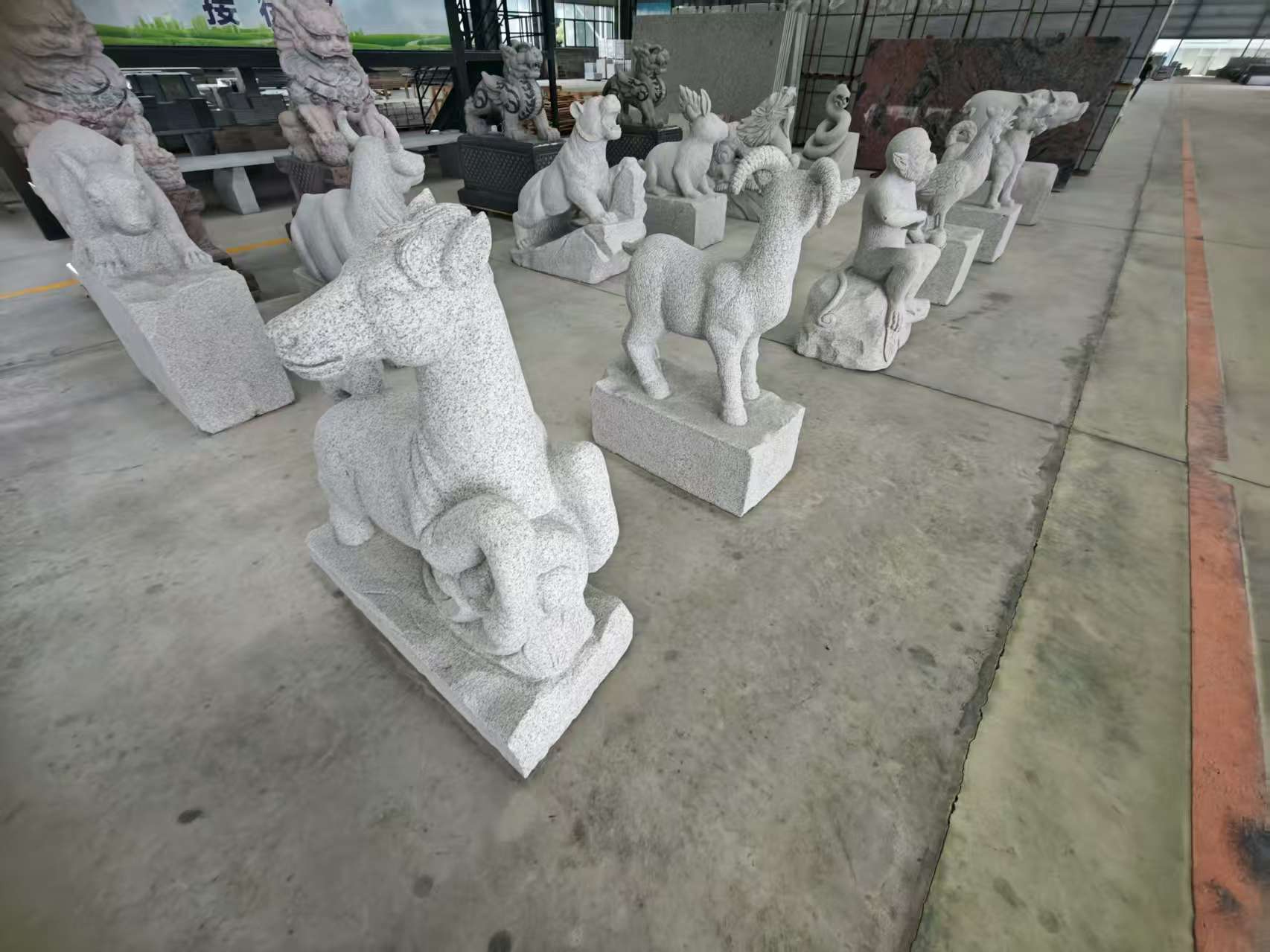 梅州芝麻白雕刻 十二生肖 异形雕刻